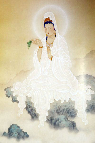 Quan Thế Âm Bồ Tát: Hãy cùng chiêm ngưỡng hình ảnh về Quan Thế Âm Bồ Tát - vị thần linh vô cùng từ bi và đại đức trong tín ngưỡng Phật giáo. Hình tượng của Ngài khiến chúng ta cảm nhận được sự an nhiên và tịnh độ trong cuộc sống hàng ngày.