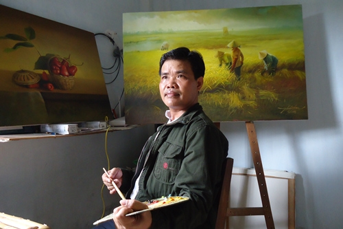 Họa sĩ Phúc An tên thật là Phan Văn Út, quê ở Gò Công, Tiền Giang.